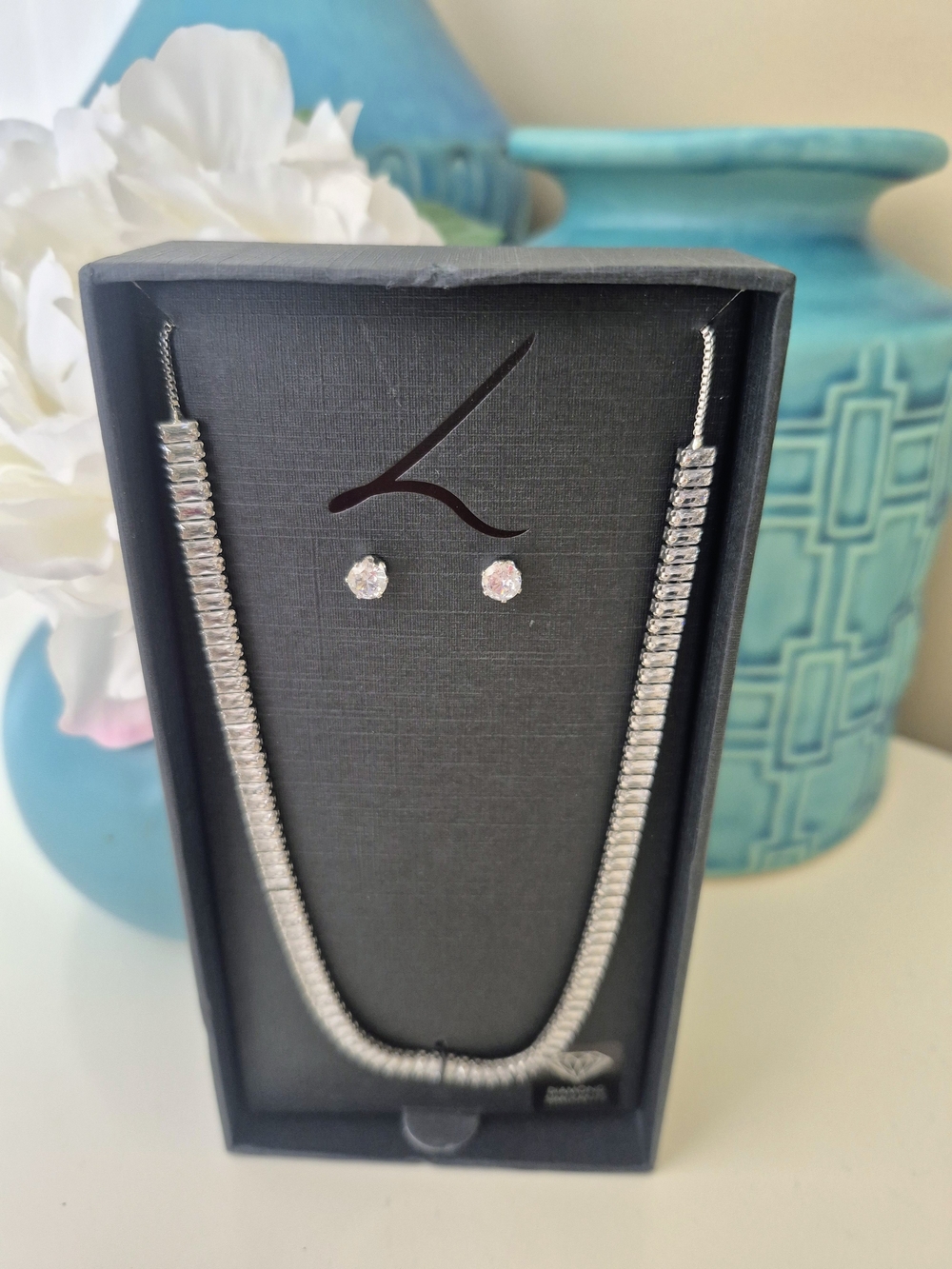 Rhinestone Collar Necklace with Clear Stud Earrings - Silver Tone
